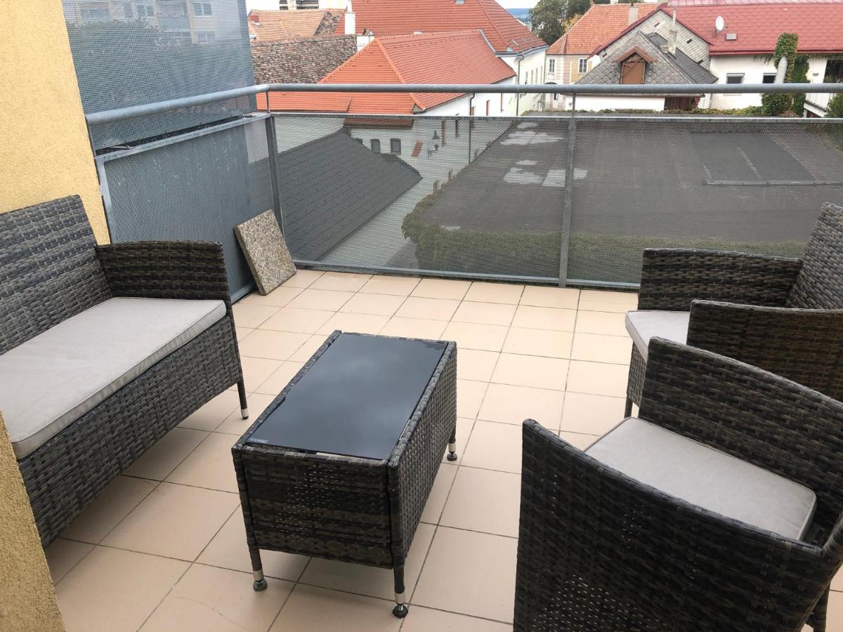 Mf City Apartment Korneuburg Eksteriør billede